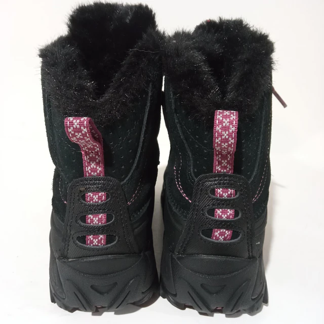 Merrell , reno , 37 7