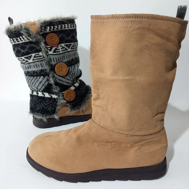 Muk Luks , 39 3