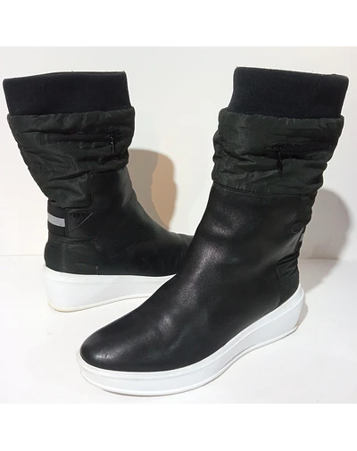 Under Armour , cuero , 37,5