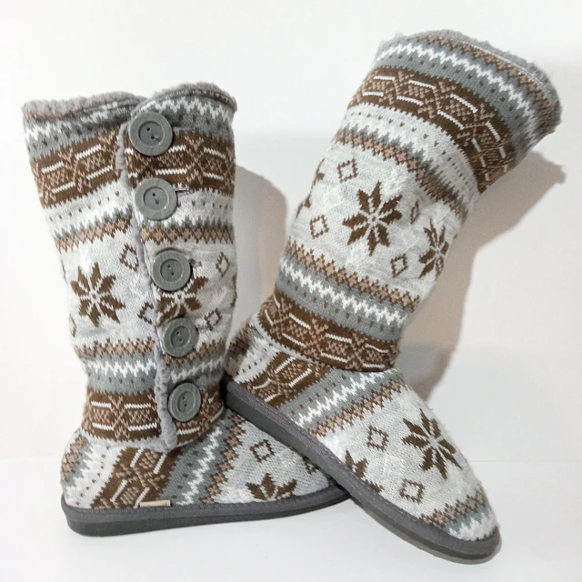 Muk Luks , 39 3