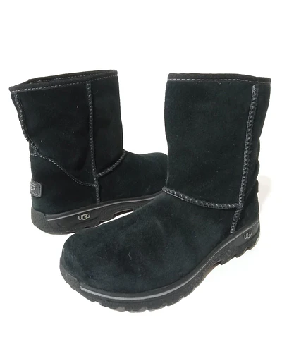 UGG Lynden , 34