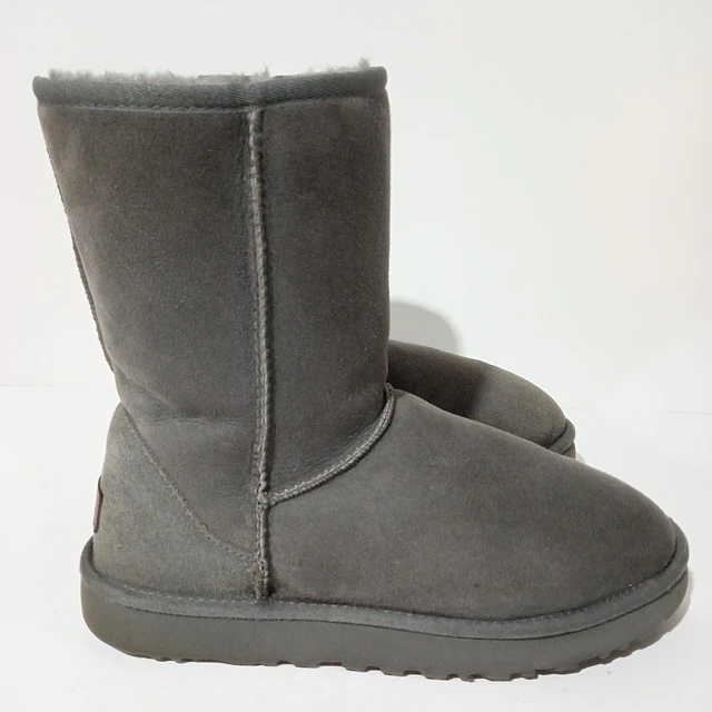 UGG Classic Short II , 39 4