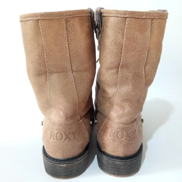 Roxy , 39 6