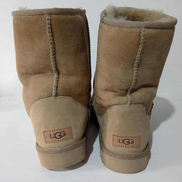 UGG Classic Short II , 40 4