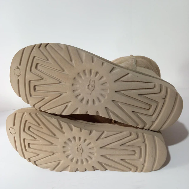 UGG Classic Short II , 40 7