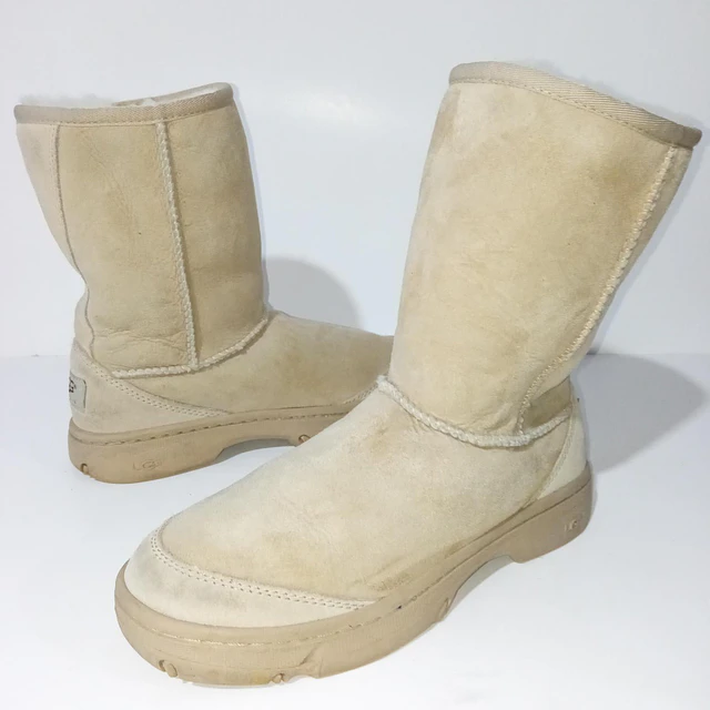 UGG Ultimate Short , 36 1
