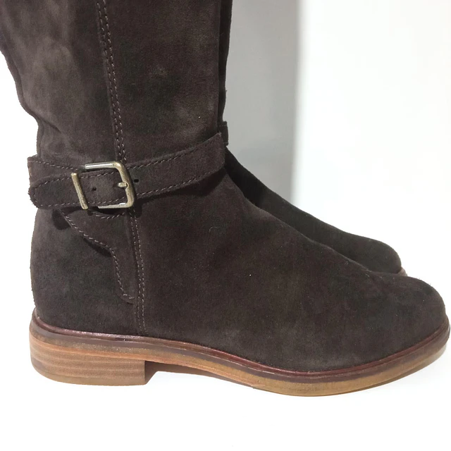 Clarks , reno , 36 6