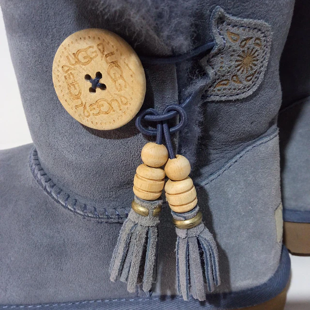 UGG Bailey Button Charm , 39 6