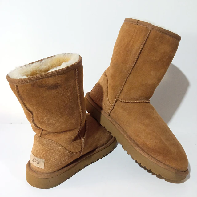 UGG Calssic Short II , 39 2
