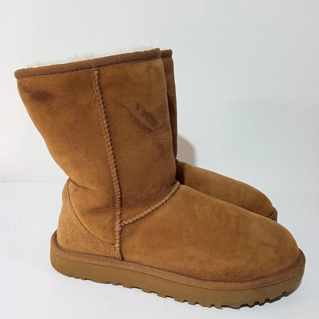 UGG Calssic Short II , 39 4