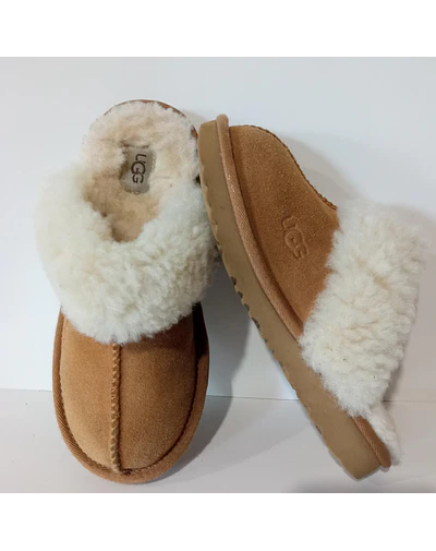UGG , 29