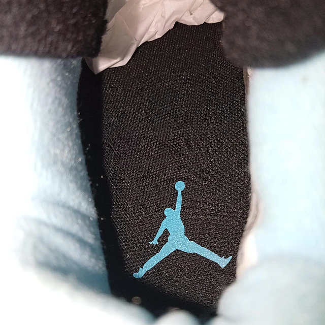 Air Jordan Retro 4 University Blue , 27 cm  7