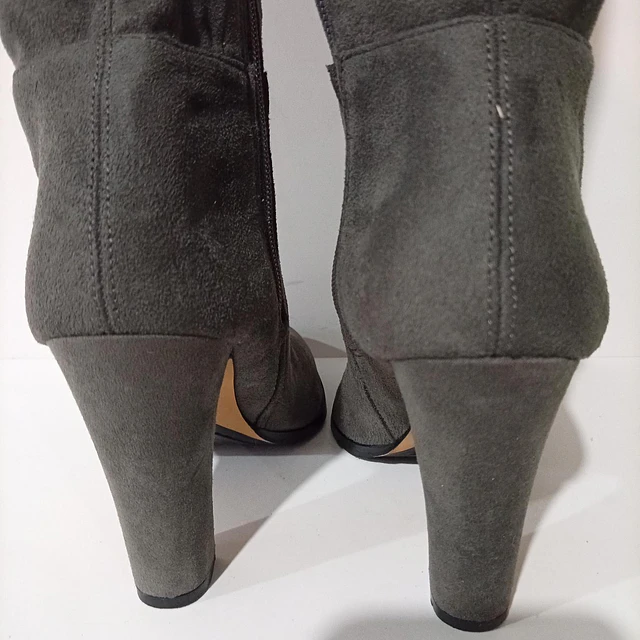 Vince Camuto , 36 6