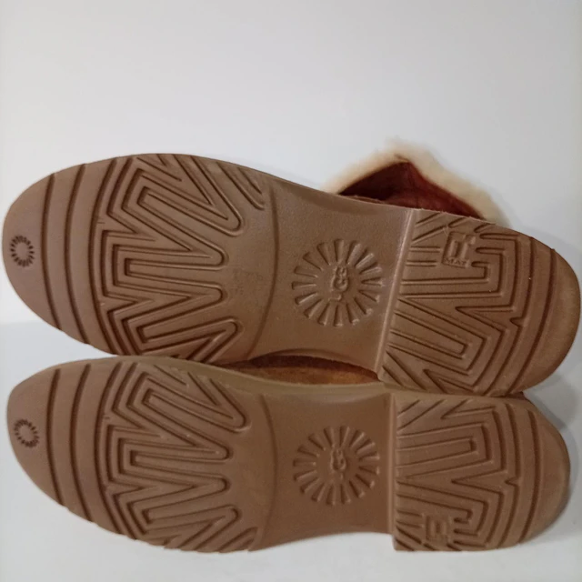 UGG Cedric , 38 10