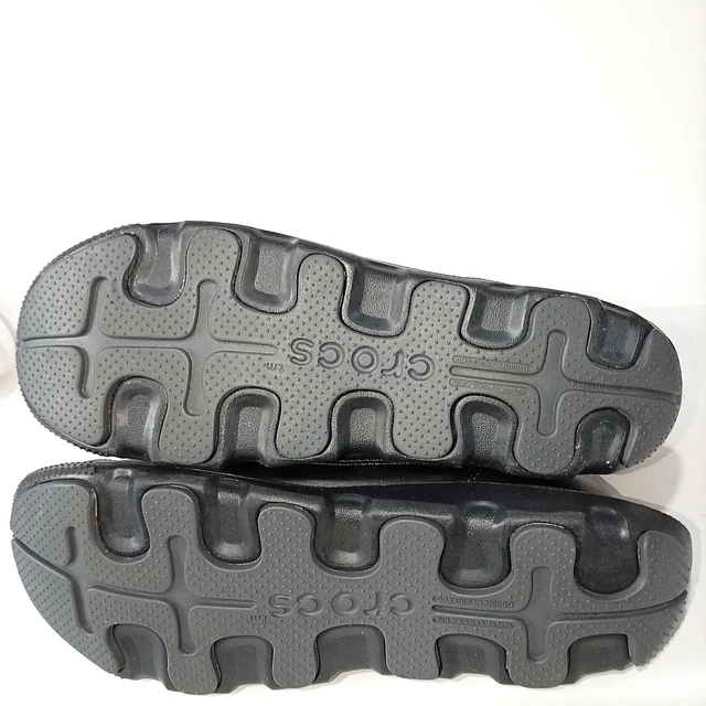 Crocs , 38 11