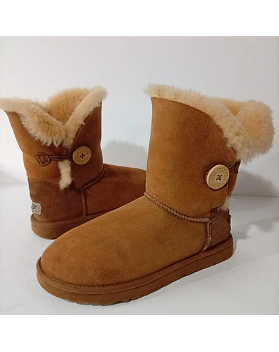 UGG Bailey Button II , 38
