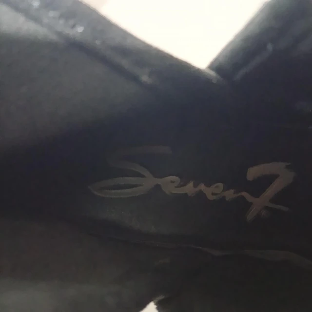 Seven , 37 4
