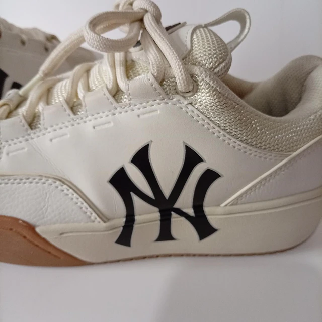 New York Yankees , 41 2
