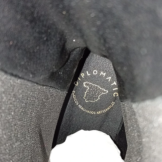 Diplomatic , cuero , 38 8