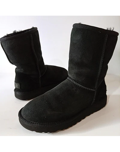 UGG Classic Short II , 36