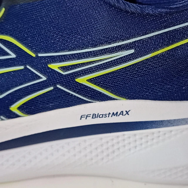 Asics Novablast 5 , 27,5 cm 9