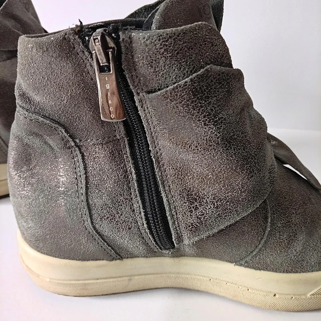 Igi & co , cuero , 35 4