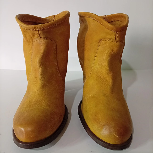 Antonio Parriego , cuero , 40 5