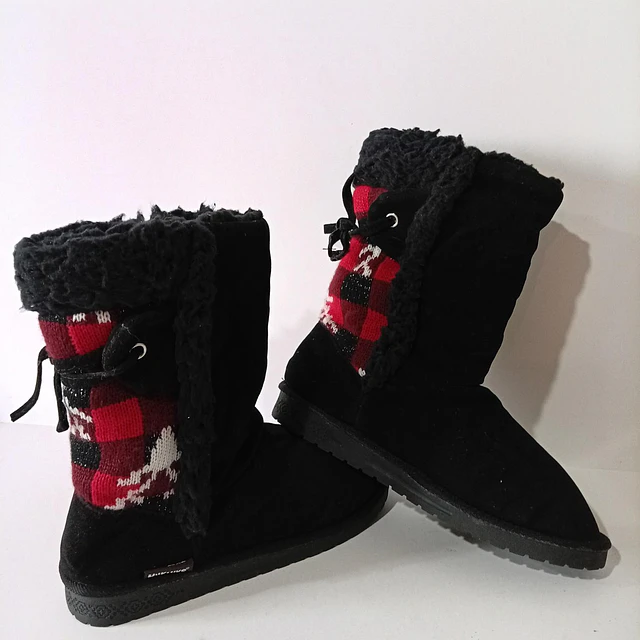 Muk Luks , 38 2