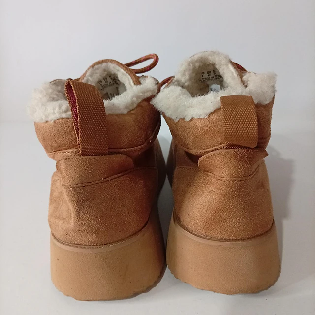 American Eagle , 39 5