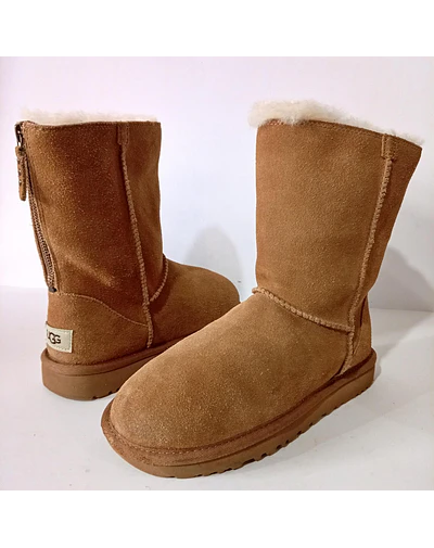 UGG Classic Short Zip ,36
