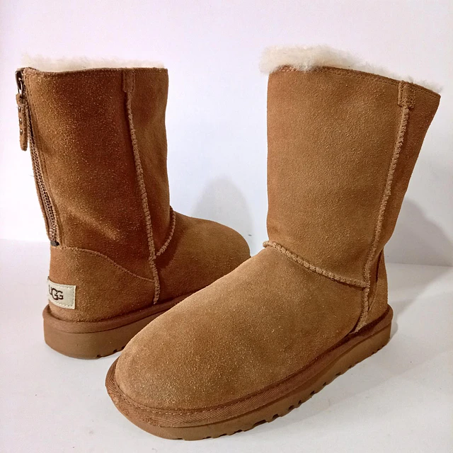 UGG Classic Short Zip ,36 1