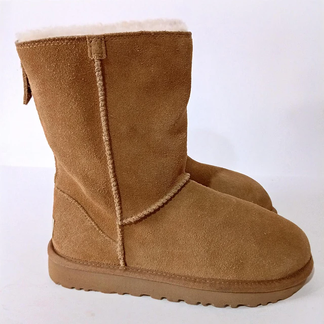 UGG Classic Short Zip ,36 5