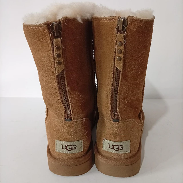 UGG Classic Short Zip ,36 6