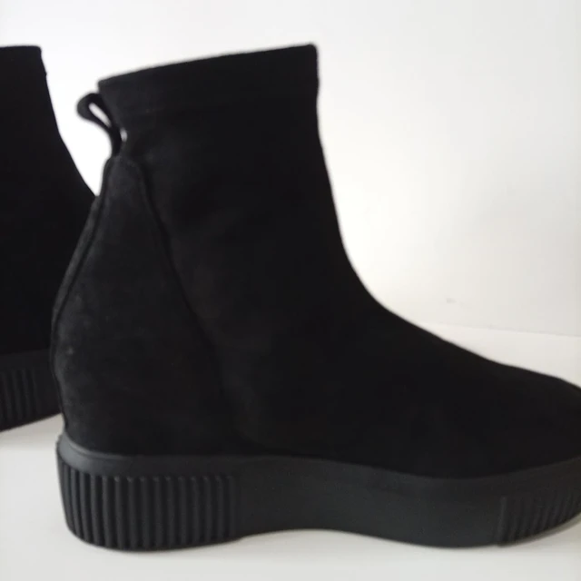 Steve Madden , 39 3