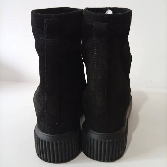 Steve Madden , 39 5