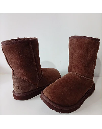 UGG Classic Short II , 37