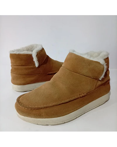 Sperry , reno , 38,5