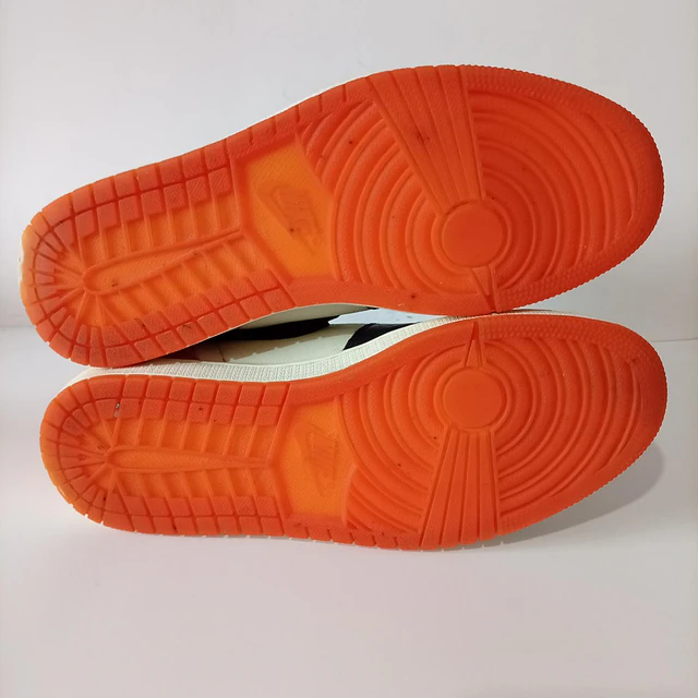 Air Jordan 1 Retro High , 28,5 cm 9
