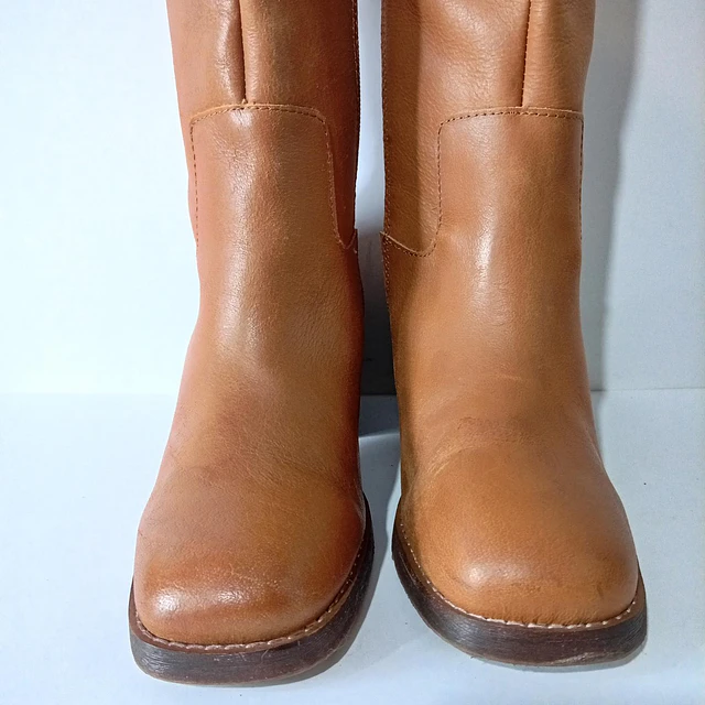 Crown Vintage , cuero ,37 4