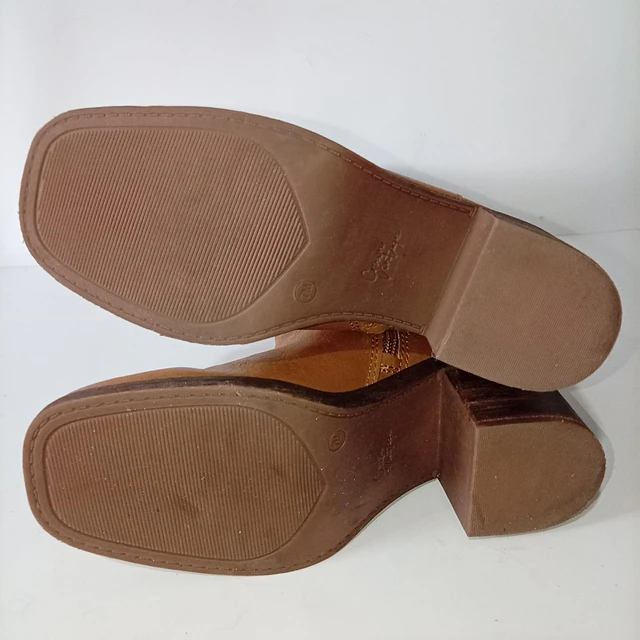 Crown Vintage , cuero ,37 10