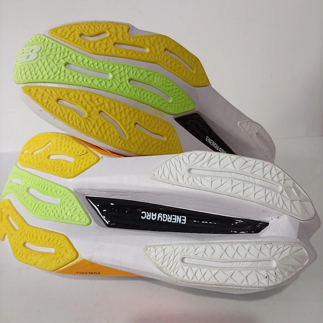 New Balance Fuelcell Supercomp Elite V4 , 27,5 cm 10