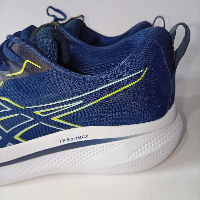 Asics Gel Nimbus 26 , 27,5 cm 7