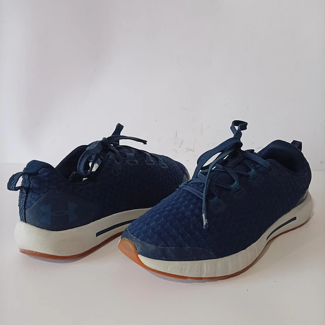 Under Armour , 37 1