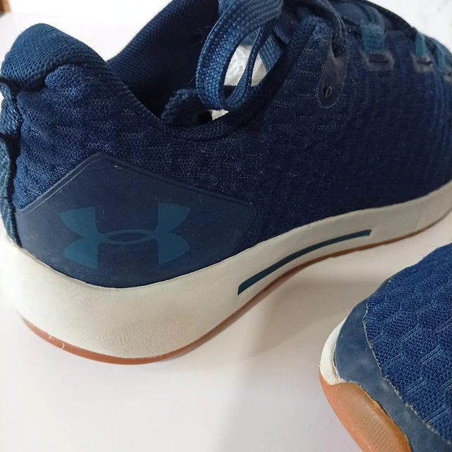 Under Armour , 37 4