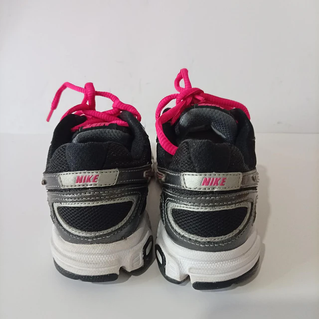 Nike , Incinerate , 36,5 5