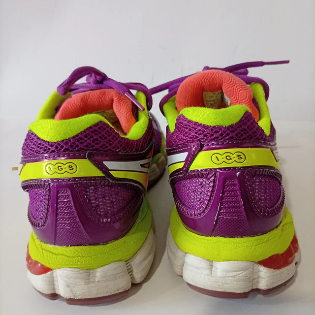 Asics Gel Nimbus 15 , 26 cm 5