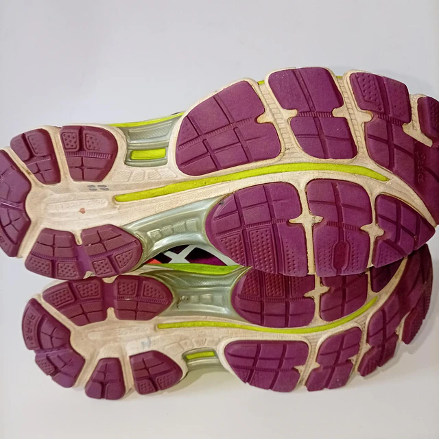 Asics Gel Nimbus 15 , 26 cm 7
