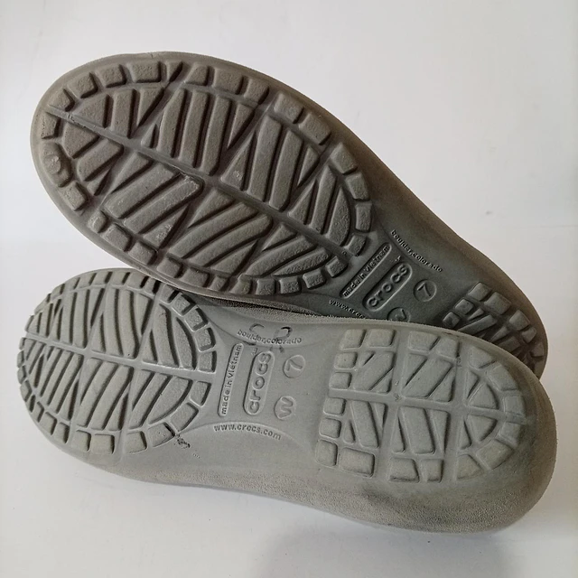 Crocs , 37 5