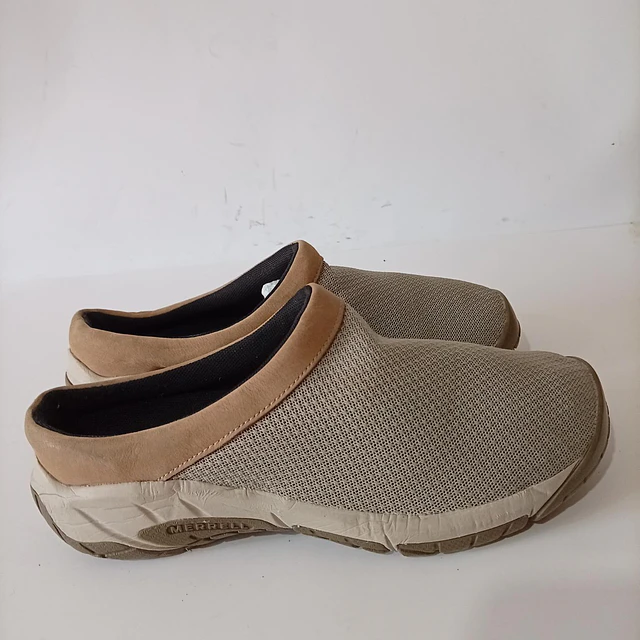 Merrell , 38 3