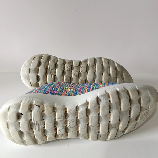 Skechers , 37 6